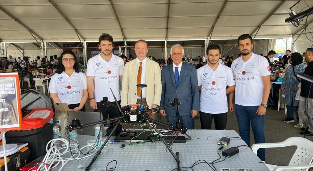 Dpü Takımları Kütahyadaki̇ Teknofestte Yarışıyor