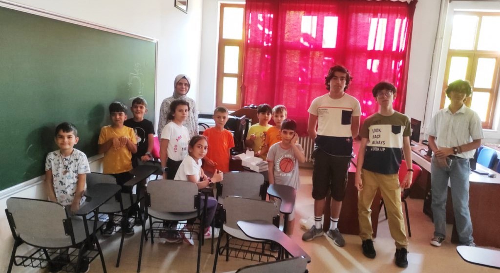 Dpü Teknoloji̇ Transfer Ofi̇si̇ Yazılım Yaz Kampı Sona Erdi̇