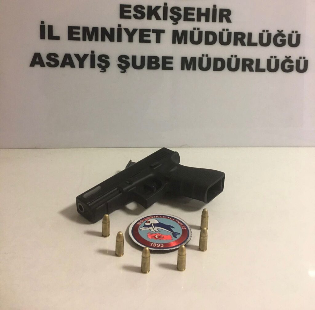 Düğün Konvoyunda Havaya Ateş Açan Şahıs Yakalandı