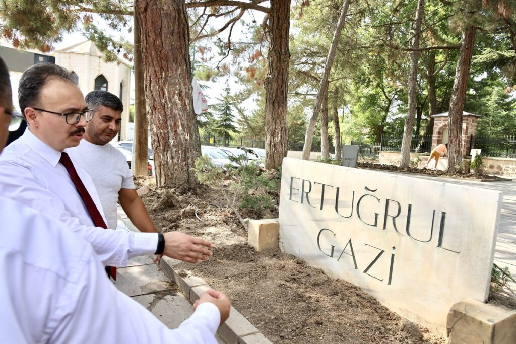 Ertuğrul Gazi̇ Türbesi̇ Ve Yerleşkesi̇ Şenli̇klere Hazırlanıyor