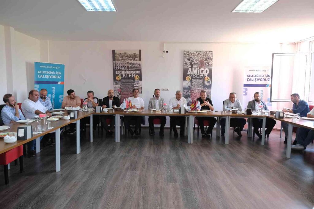 Eski̇şehi̇r Osbden Eski̇şehi̇rspora Moral Kahvaltısı