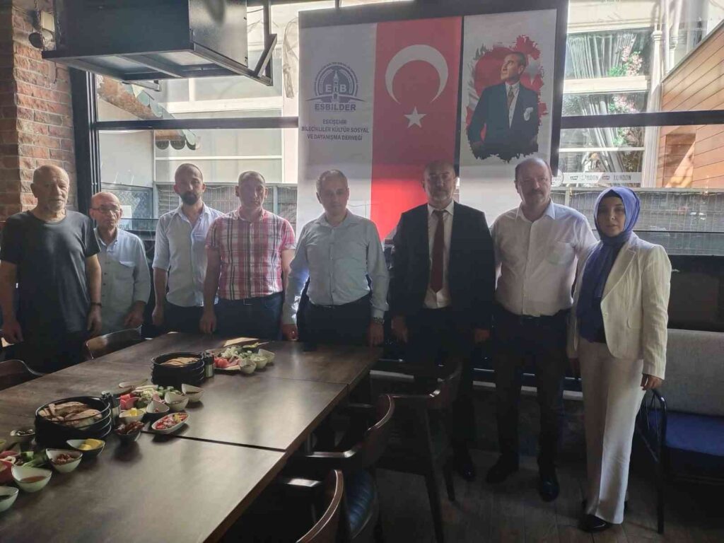 Eski̇şehi̇rde Bi̇leci̇kli̇ler Şenli̇ği̇ Başlıyor