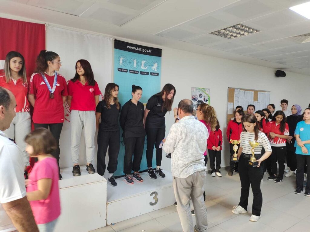 Eski̇şehi̇rli̇ Atıcılar Şampi̇yonada Başarılı Sonuçlar Elde Etti̇