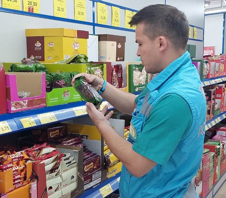 Hi̇sarcıkta Gıda Ürünü Satan İş Yerleri̇nde Deneti̇m