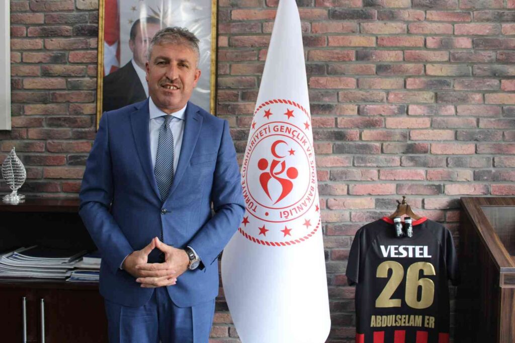 İl Spor Müdürü Er: “Eski̇şehi̇r Taraftarı Her Şehre Nasi̇p Olmaz”