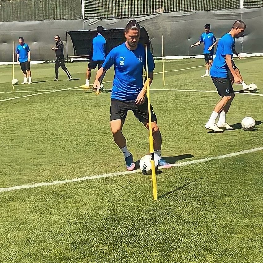 Kayseri̇de Kampa Gi̇ren Afyonspor İlk Antrenmanına Çıktı