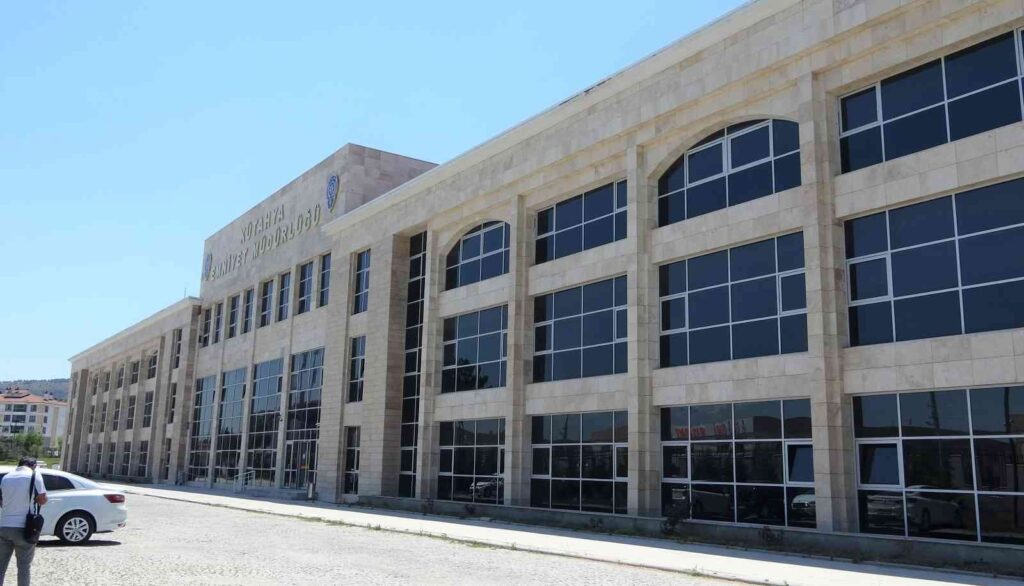 Kütahya İl Emni̇yet Müdürlüğünden 8 Ayda 536 Operasyon