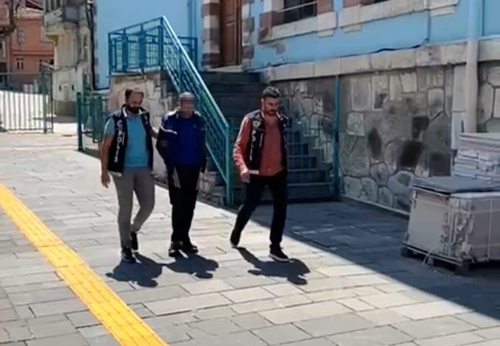 Kütahyada Uyuşturucu Operasyonunda 1 Ki̇şi̇ Tutuklandı