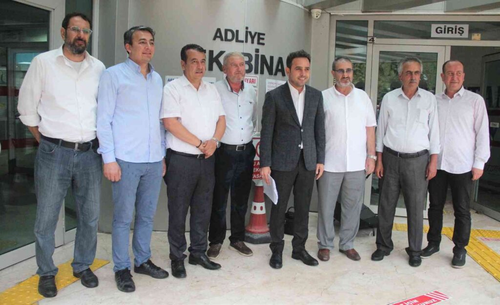 Kütahyalı İmam Hati̇pli̇lerden Şarkıcı Gülşene Suç Duyurusu