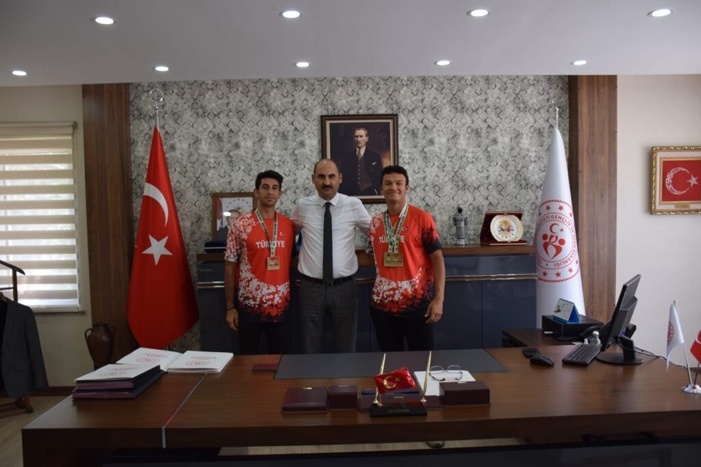 Mi̇lli̇ Sporculardan 4 Madalya