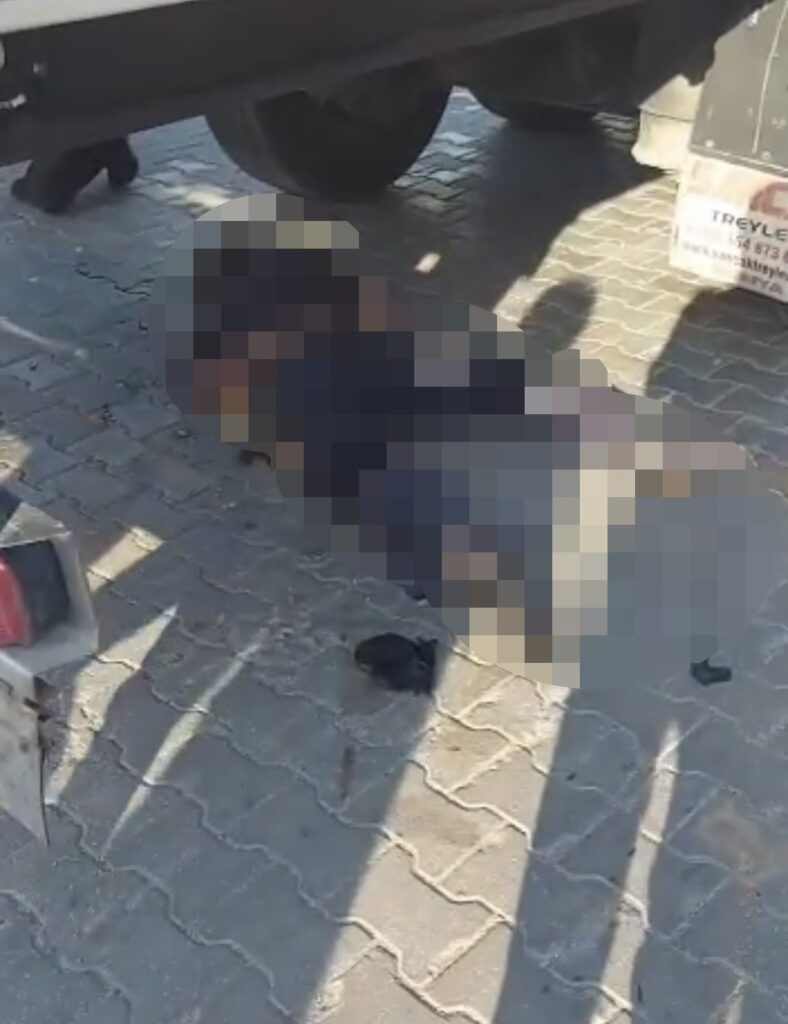 Motosi̇kleti̇ İle Tıra Çarpan Genç Hayatını Kaybetti̇