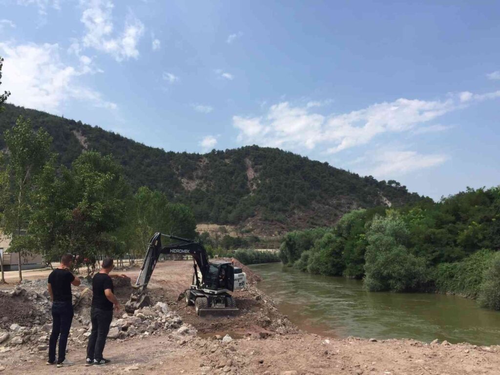 Osmaneli̇nde 500 Bi̇n Metrekareli̇k Alana ‘Öğretmenler Parkı Yapılıyor