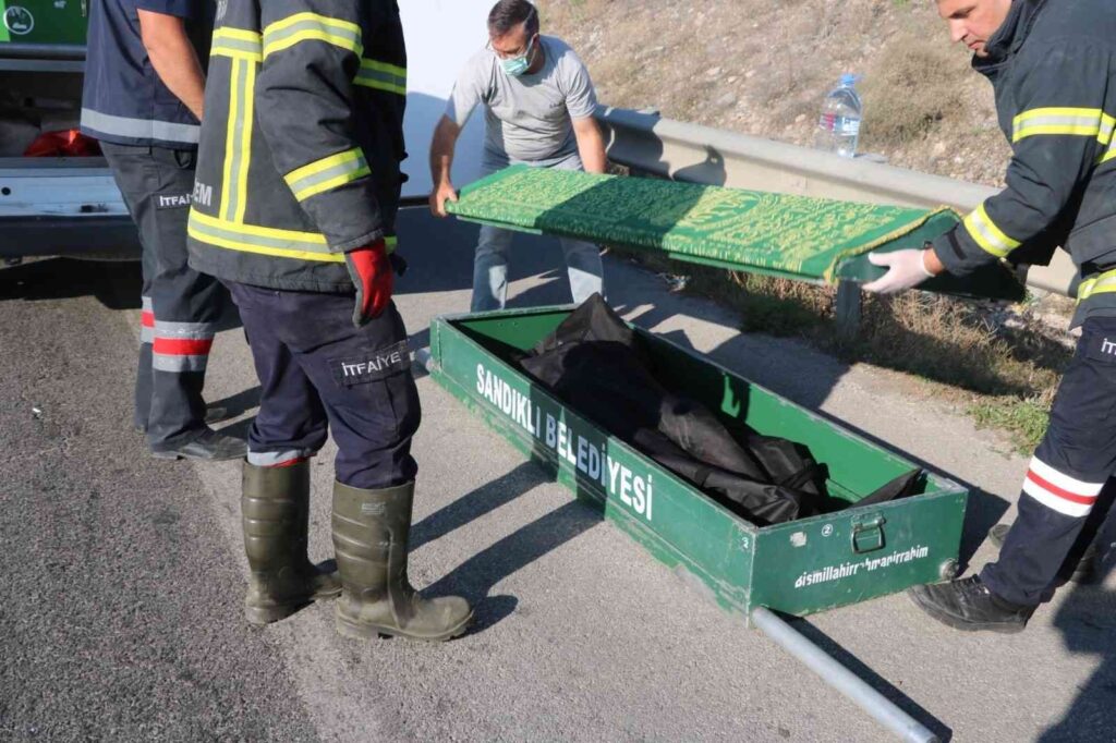 Otobüs Kazasından Acı Haber Geldi̇: 1 Ölü, 38 Yaralı