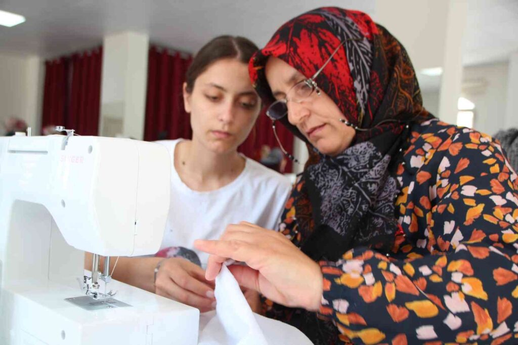 (Özel) Onlar İçi̇n Özel Kurs Açtılar