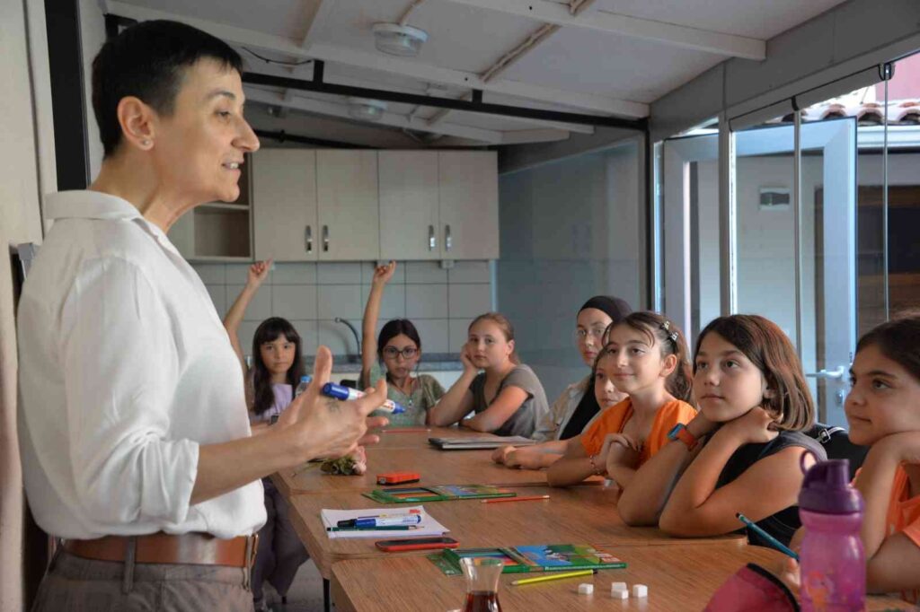 Sanatevi̇ Yaz Atölyeleri̇ İlk Kez Özel Bi̇reyleri̇n Katılımı İle Gerçekleşti̇ri̇lecek