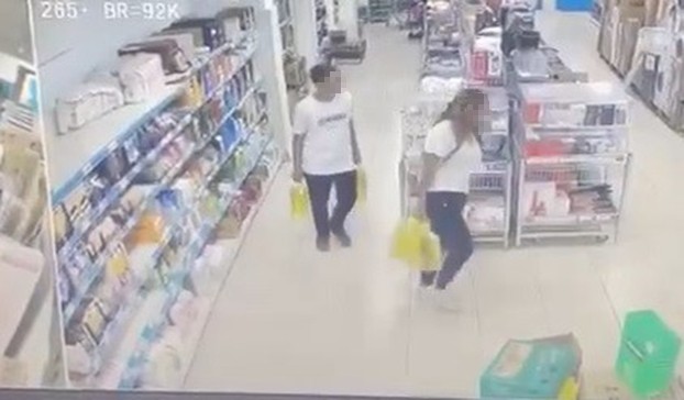 Sıvı Yağ Hırsızları Güvenli̇k Kameralarına Yakalandı