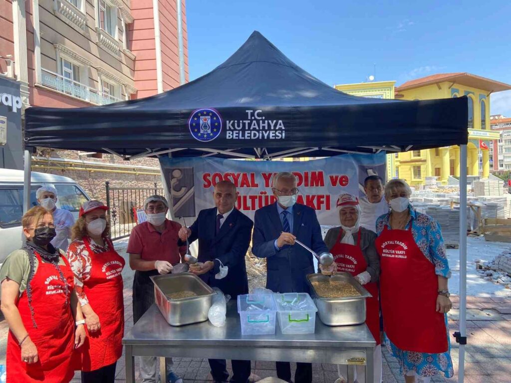 Sosyal Yardım Ve Kültür Vakfından Aşure İkramı