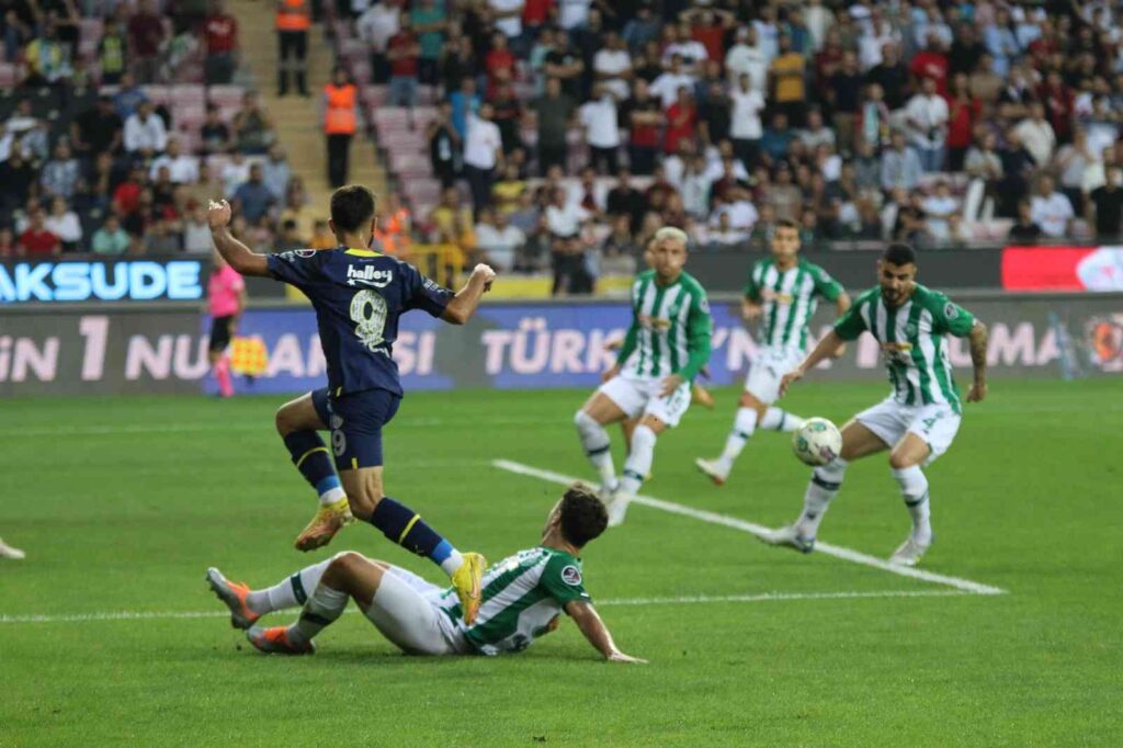 Spor Toto Süper Li̇g: Konyaspor: 0 – Fenerbahçe : 0 (İlk Yarı)