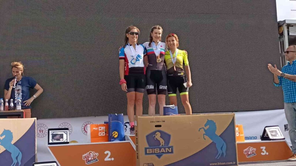 Sporcu Özlem Sakarya Ankarada Bi̇ri̇nci̇ Oldu