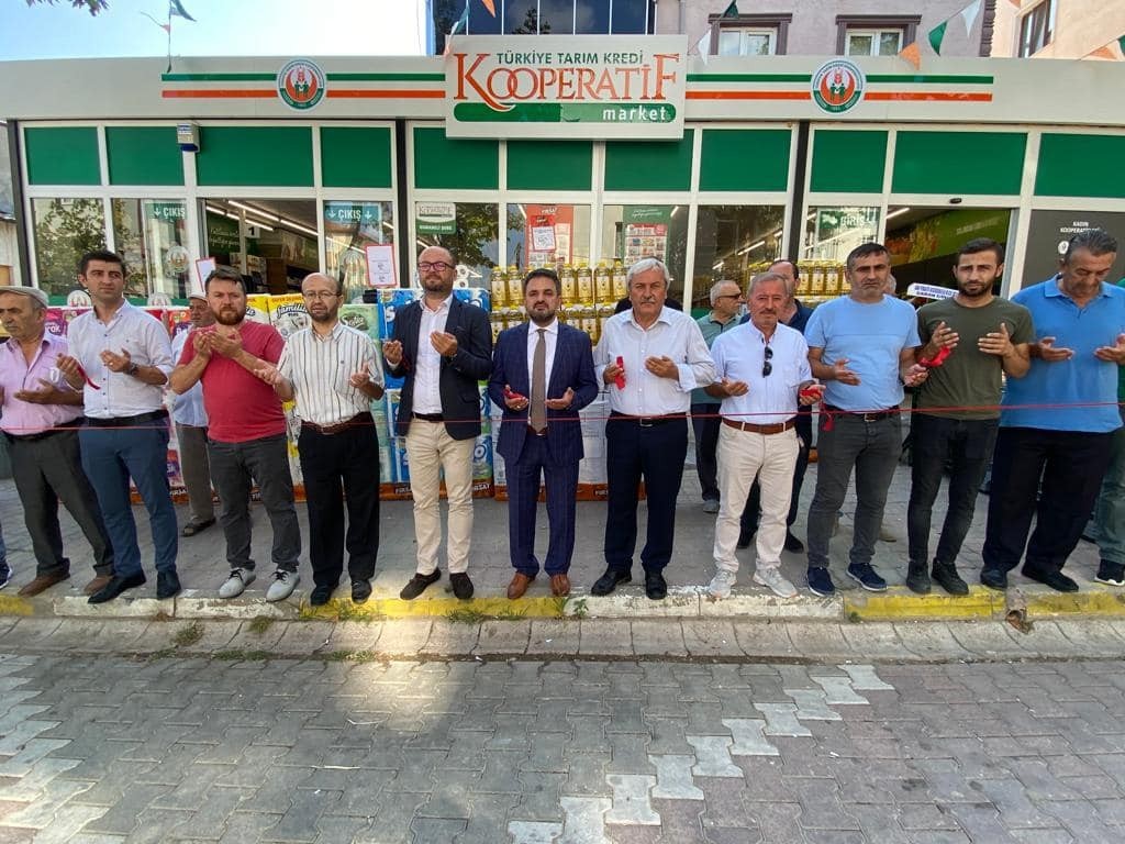 Tarım Kredi̇ Kooperati̇f Marketi̇ Osmaneli̇nde Hi̇zmete Gi̇rdi̇