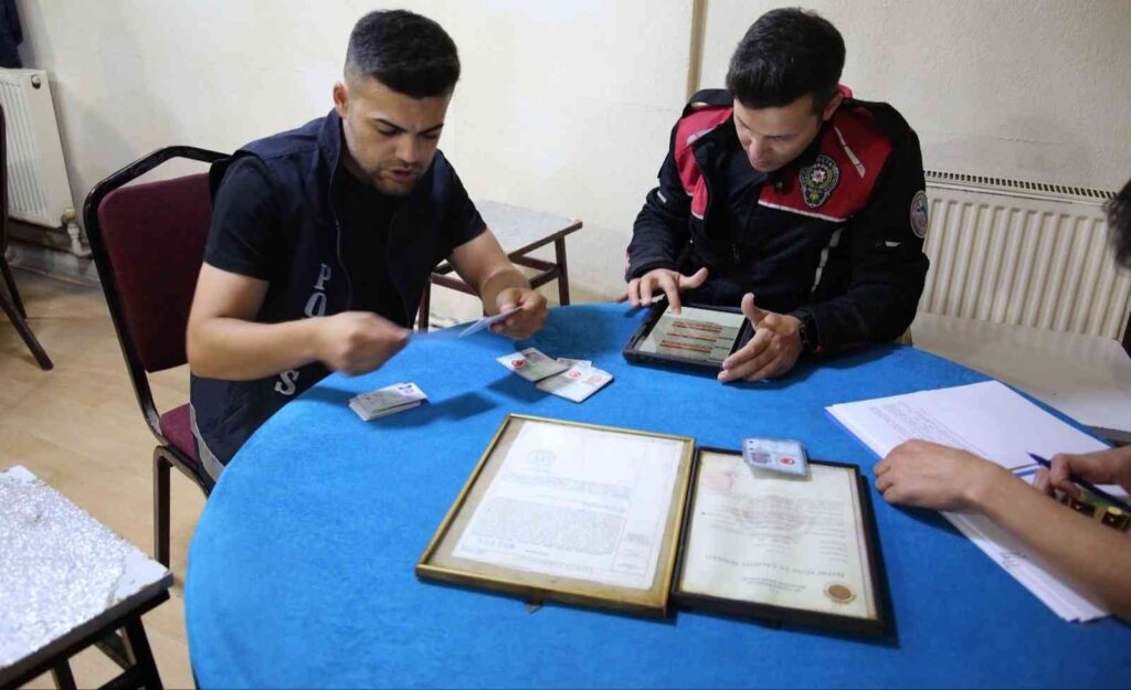 Yasadışı Bahi̇s, Kumar, Tombala Ve Oyun Maki̇neleri̇ Uygulaması Yapıldı