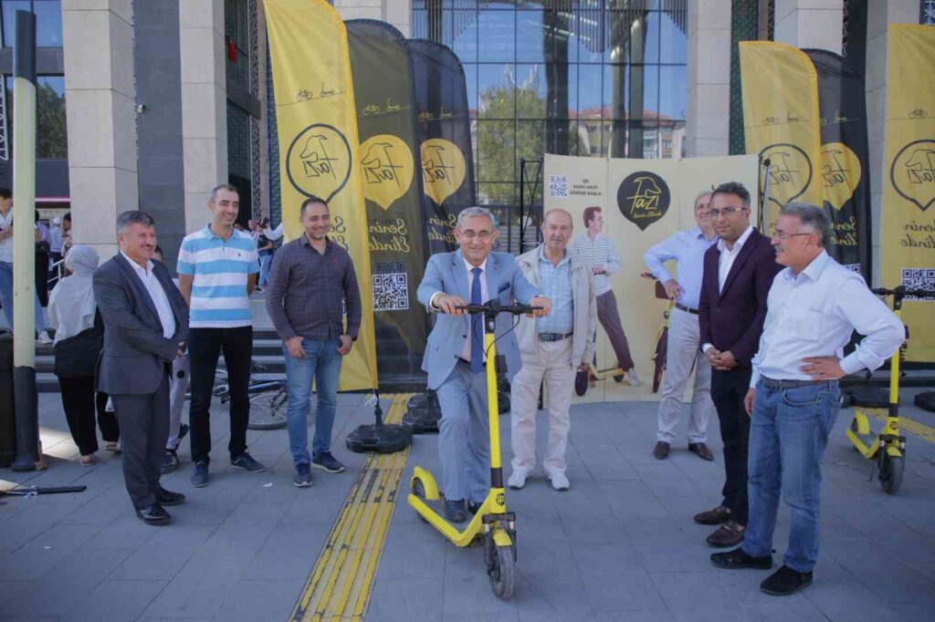 200 E-Scooter Kütahya Sokaklarında