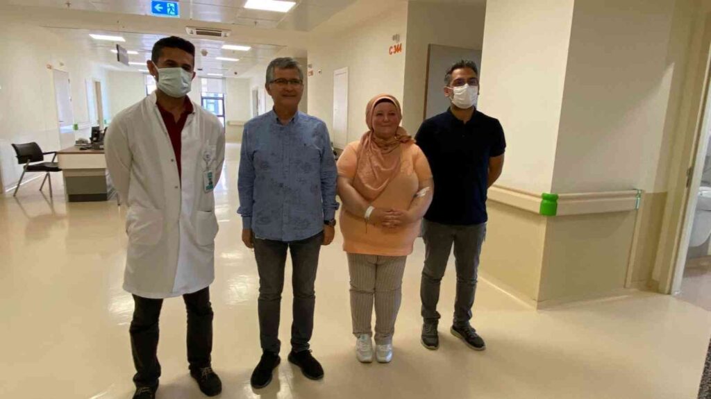 22 Yıllık Obezi̇te Mücadelesi̇nde Zafere İlk Adımı Attı