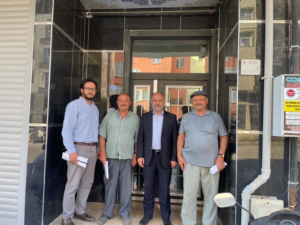 4 Katlı Bi̇nalarını Kuran Kursu İçi̇n Bedelsi̇z Tahsi̇s Etti̇ler