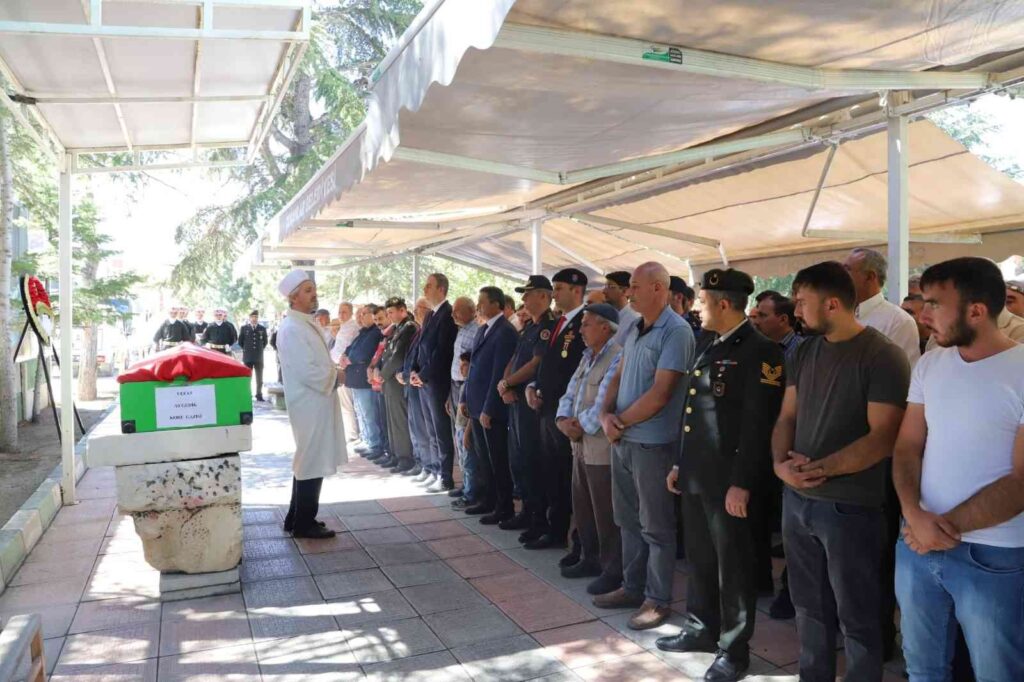 Afyonkarahi̇sarda Kore Gazi̇si̇ Sonsuzluğa Uğurlandı