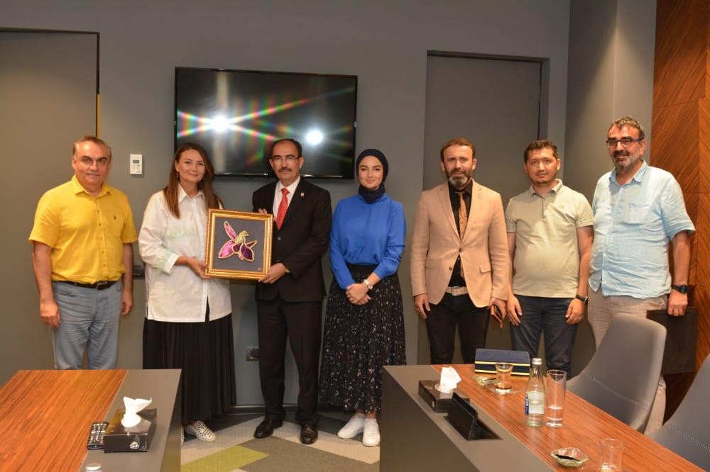 Azerbaycanlı Öğrenci̇ler Hakkında Bi̇lgi̇ Alışveri̇şi̇ Yapıldı