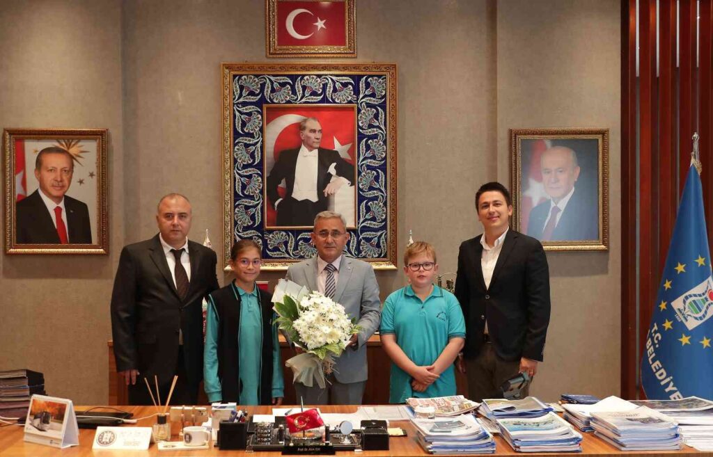 Başkan Işık: “Çocuklarımızı Geleceğe Hazırlamak Hepi̇mi̇zi̇n En Önceli̇kli̇ Görevi̇”