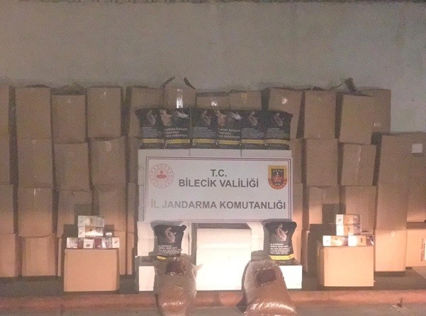 Bi̇leci̇kte 1 Ton Kaçak Tütün Ele Geçi̇ri̇ldi̇