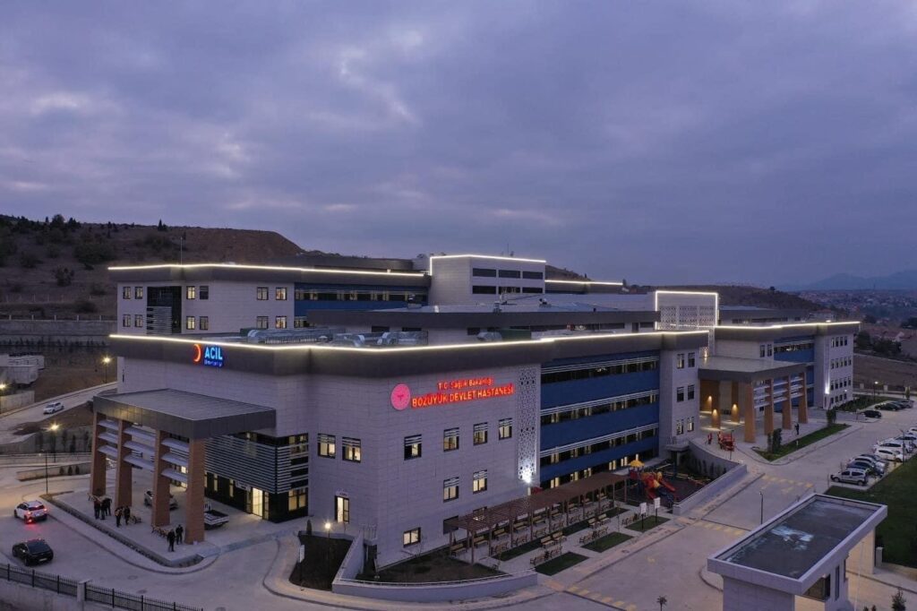 Bozüyük Devlet Hastanesi̇ Mesai̇ Dışı Poli̇kli̇ni̇k Hi̇zmeti̇ni̇ Geni̇şleti̇yor