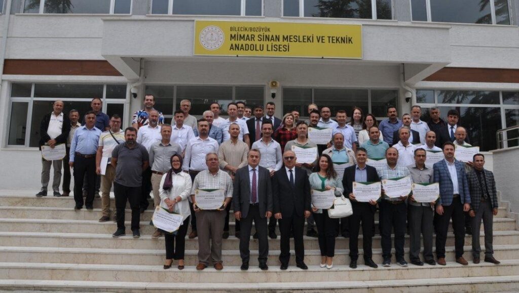 Bozüyükte En Güzel Bahçesi̇ Olan Eği̇ti̇m Kurumu Belli̇ Oldu