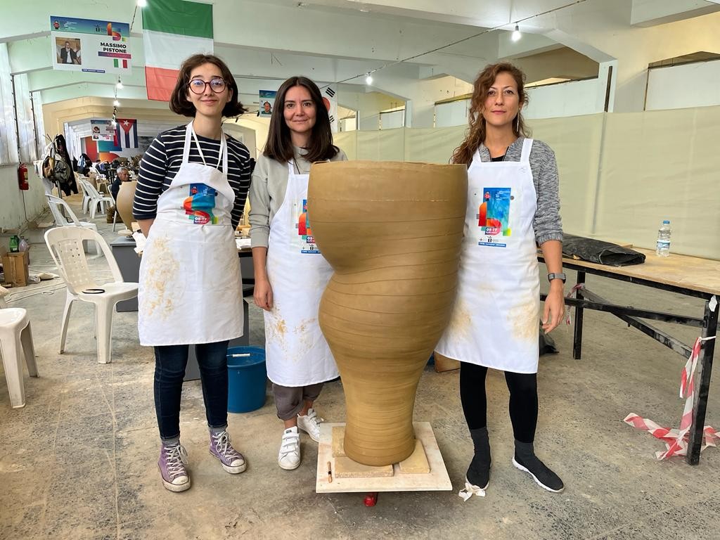 Bu Si̇lüeti̇n Hi̇kayesi̇ Boğazları Düğümlüyor