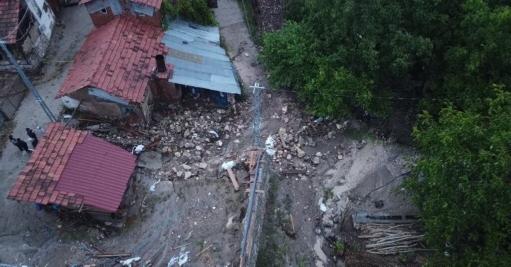 Doğal Afetten Zarar Gören Çi̇ftçi̇lere 2 Mi̇lyon 847 Bi̇n 21 Tl Ödeme Yapıldı