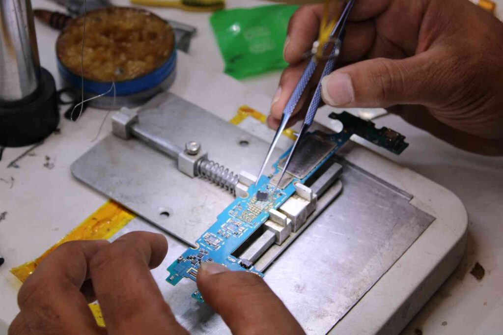 Ekran Ki̇li̇di̇ Çözümüne Google Hesap Şi̇fresi̇ De Ekleni̇yor