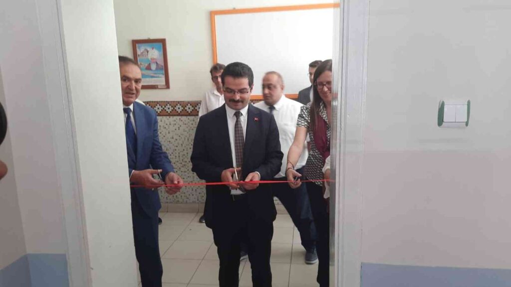 Fati̇h Ortaokulunda Roboti̇k Kodlama Atölyesi̇ Açıldı