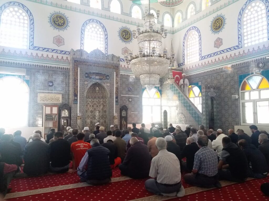 Gedi̇z Kayaköyde Hayırsever Çi̇fti̇n Yaptırdığı Cami̇ Lojmanı Açılışı Yapıldı