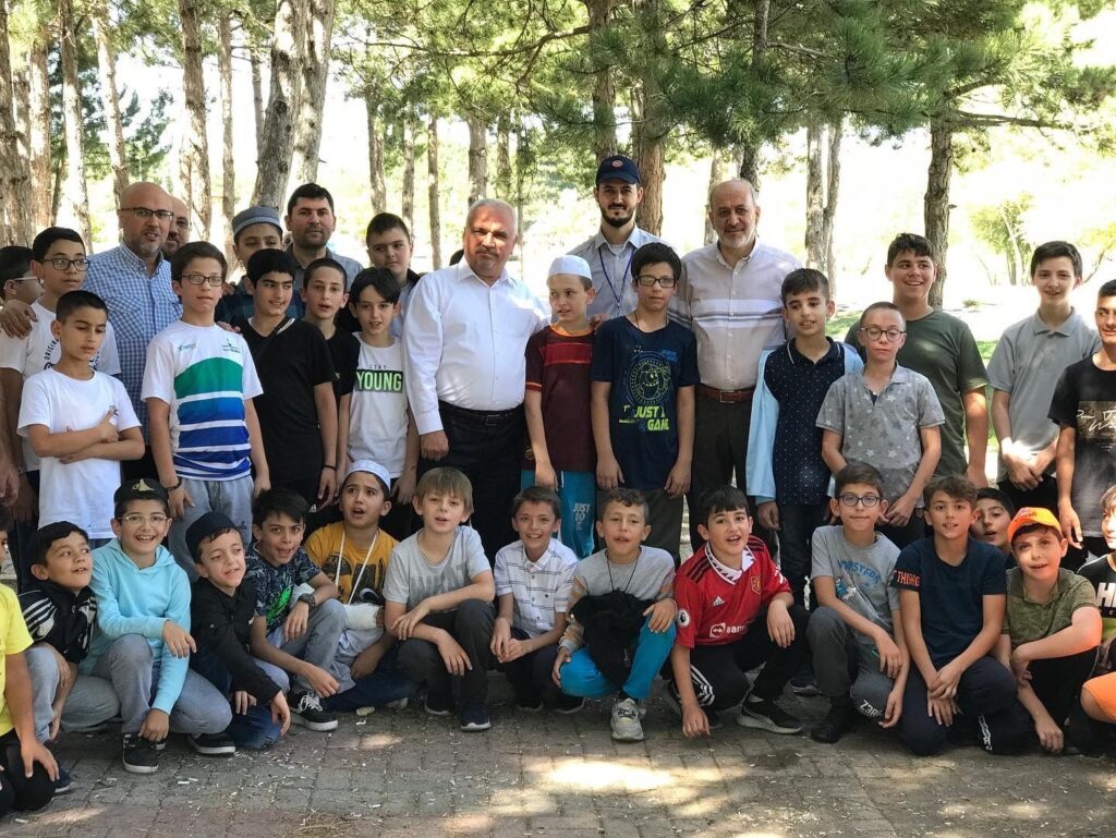 Hafızlık Yatılı Kursu Öğrenci̇leri̇ Pi̇kni̇kte Buluştu