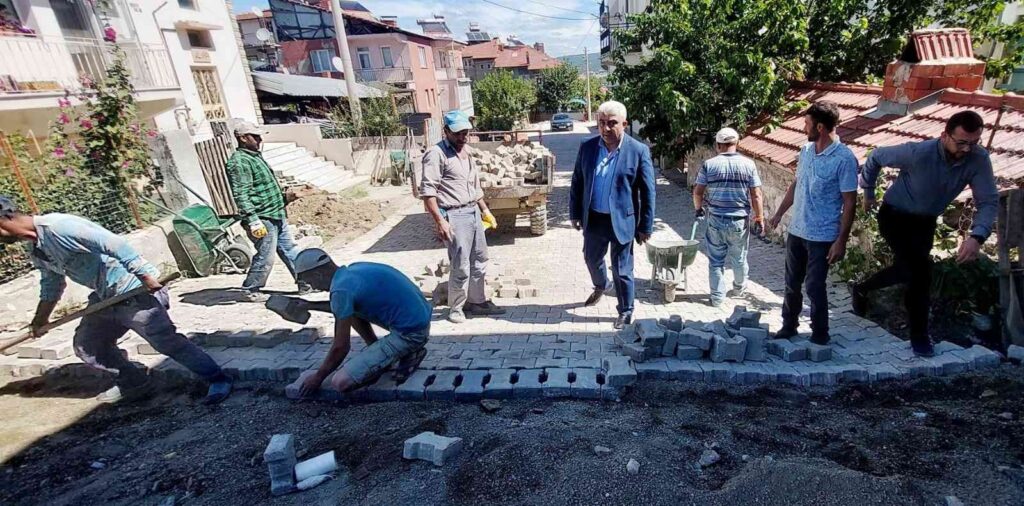 Hi̇sarcıkta Üst Yapı Çalışmaları Devam Edi̇yor