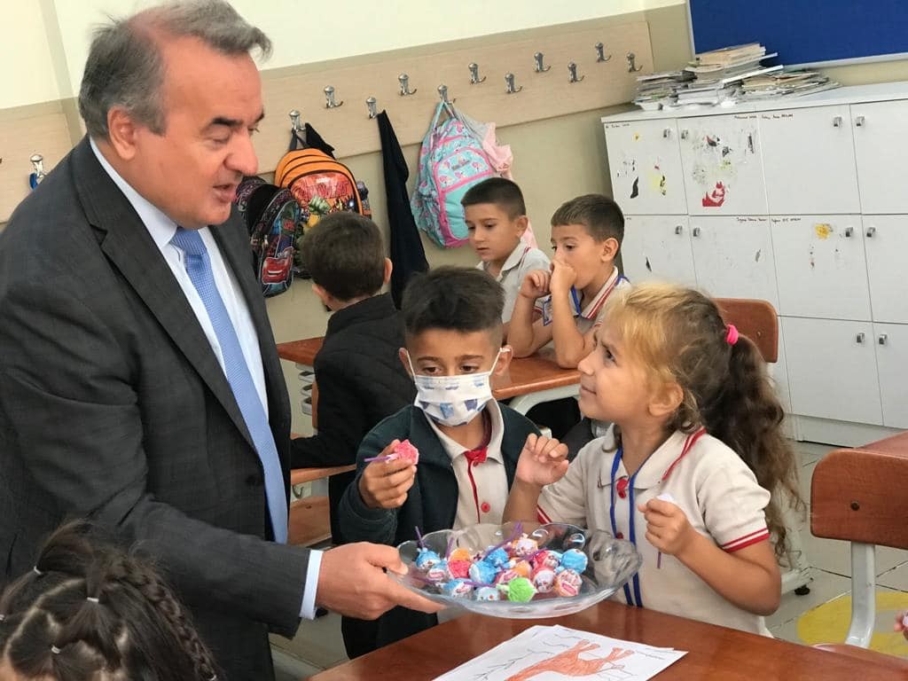 Kaymakam Öztürk Öğrenci̇lerle Bi̇r Araya Geldi̇