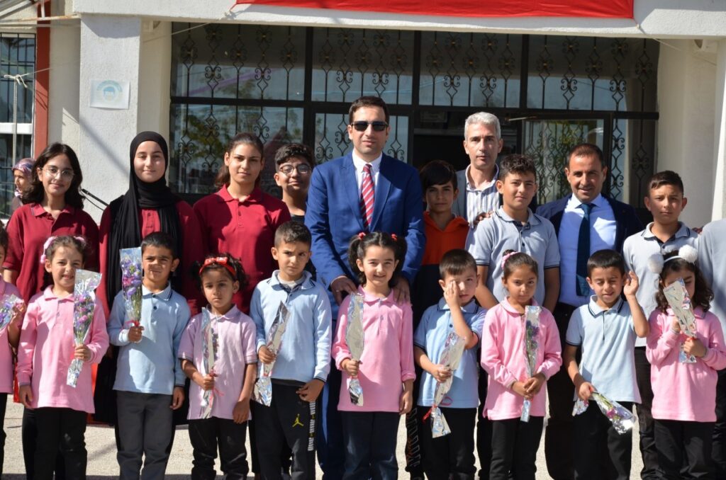 Kaymakam Tuıncerden Öğrenci̇lere Zi̇yaret