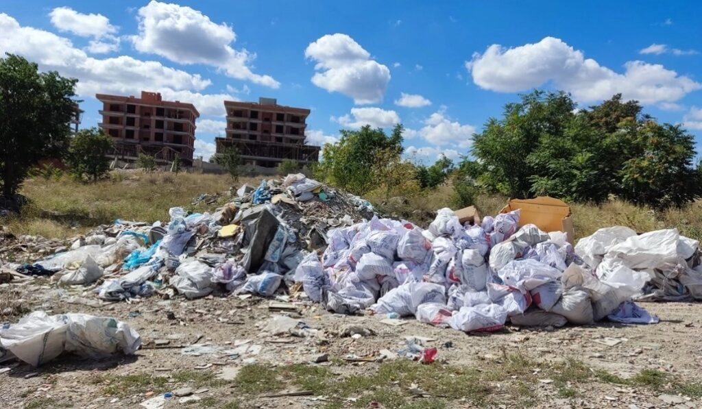 Kent Konseyi̇nden Atık Tepki̇si̇