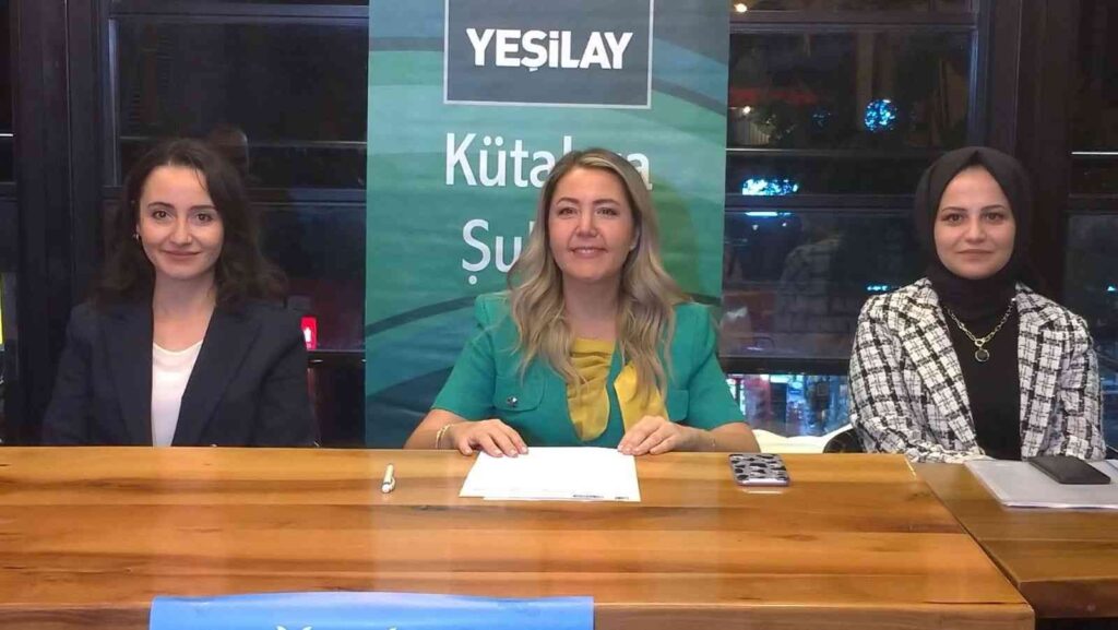 Kütahyada Yeşi̇lay Elçi̇leri̇ Projesi̇