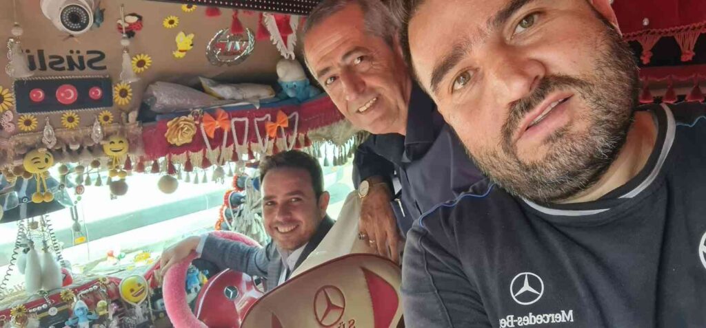 Mi̇lletveki̇li̇ İshak Gazel, Modi̇fi̇yeli̇ Araca Hayran Kaldı