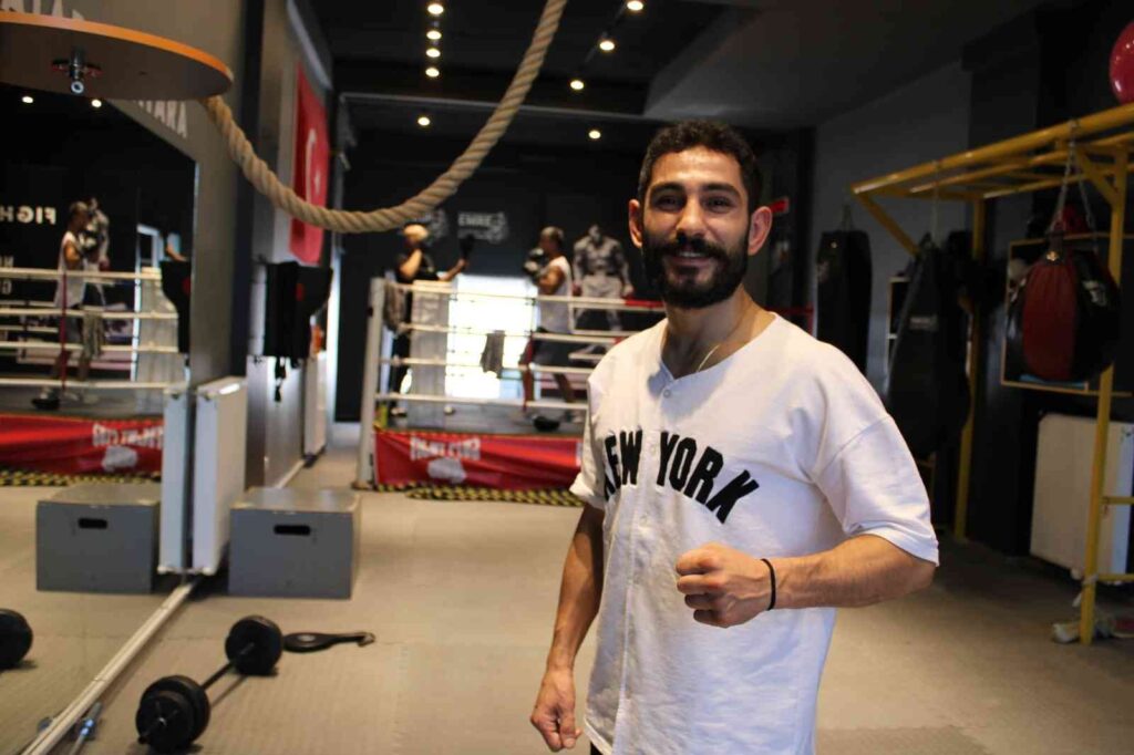 Mi̇lli̇ Dövüşçü Avrupa Şampi̇yonası Öncesi̇ Beslenme Düzeni̇ni̇ Anlattı