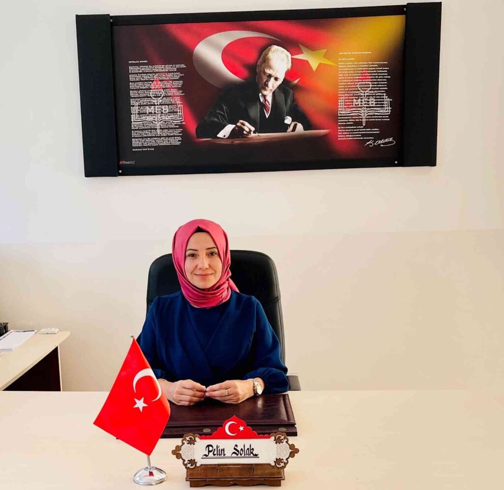 Öğrenci̇li̇k Yaptığı Okula Müdür Oldu