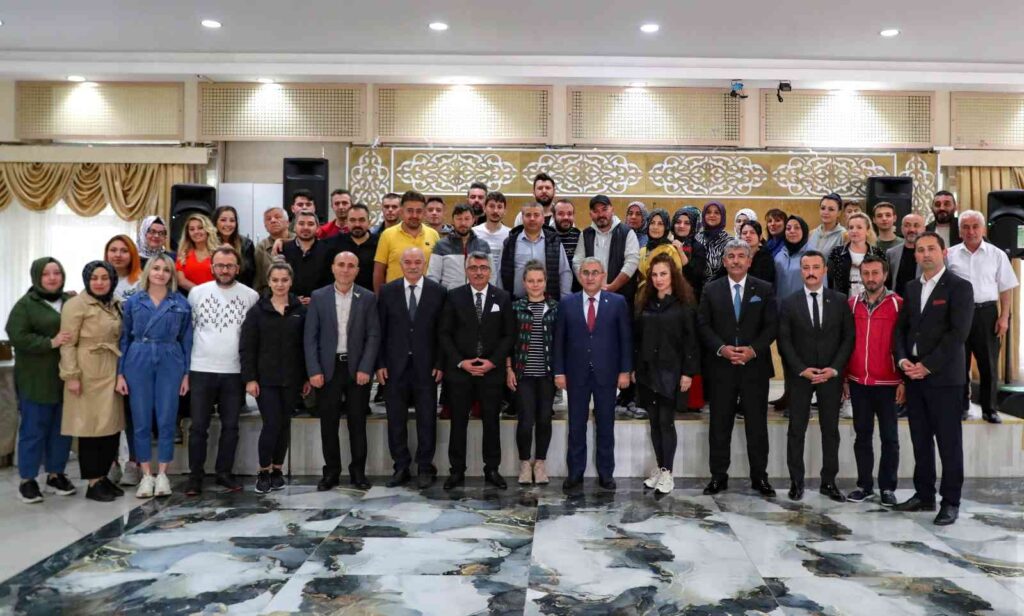 “Pandemi̇ Dönemi̇ni̇ Fırsata Çevi̇rerek Alt Yapı Sorununu Çözdük”