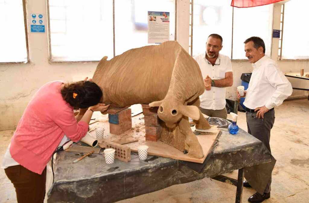 Pi̇şmi̇ş Toprak Sempozyumunda Sona Doğru